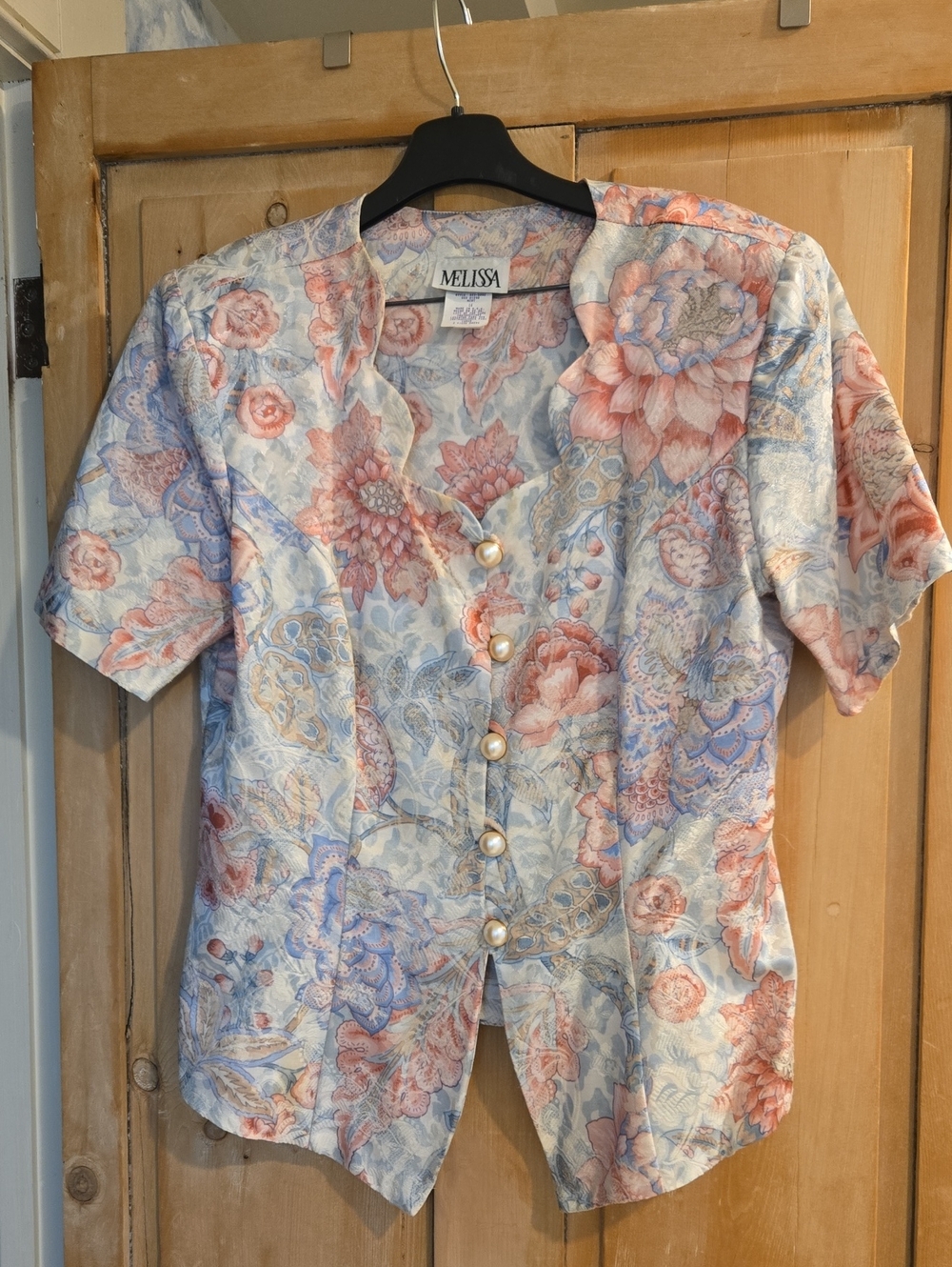 Melissa Floral Pearl Button Short Sleeve Top in Blue and Pink